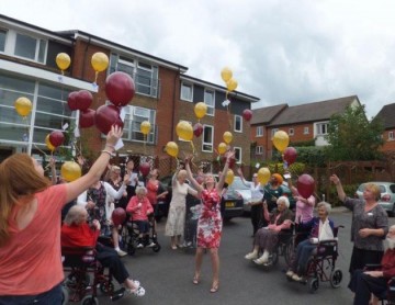 QEP mark National Dementia Awareness week with a balloon release, raising over £200 for the cause!
