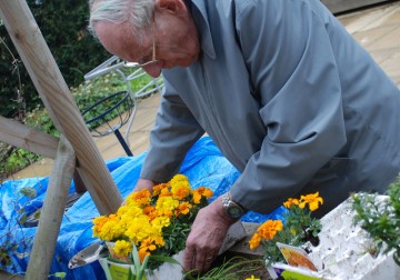 Dementia Awareness week at Acorn Court, Redhill: Friends of Acorn Court spent the day lovingly planting spring blooms
